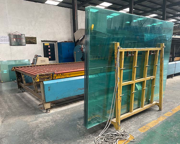山西鑫银海简述，钢化夹胶玻璃具有哪些安全性能？